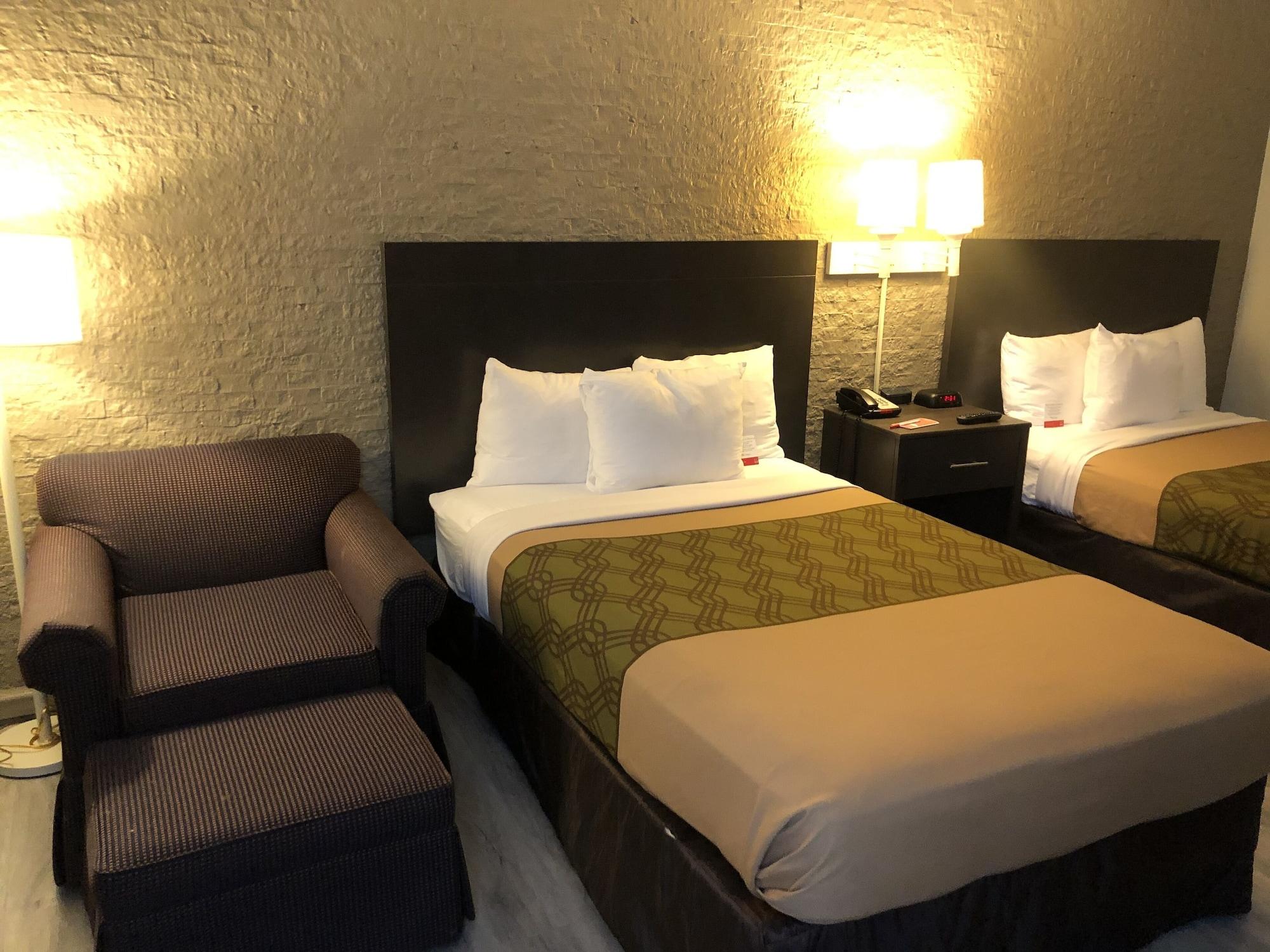 Econo Lodge Metro Arlington Buitenkant foto