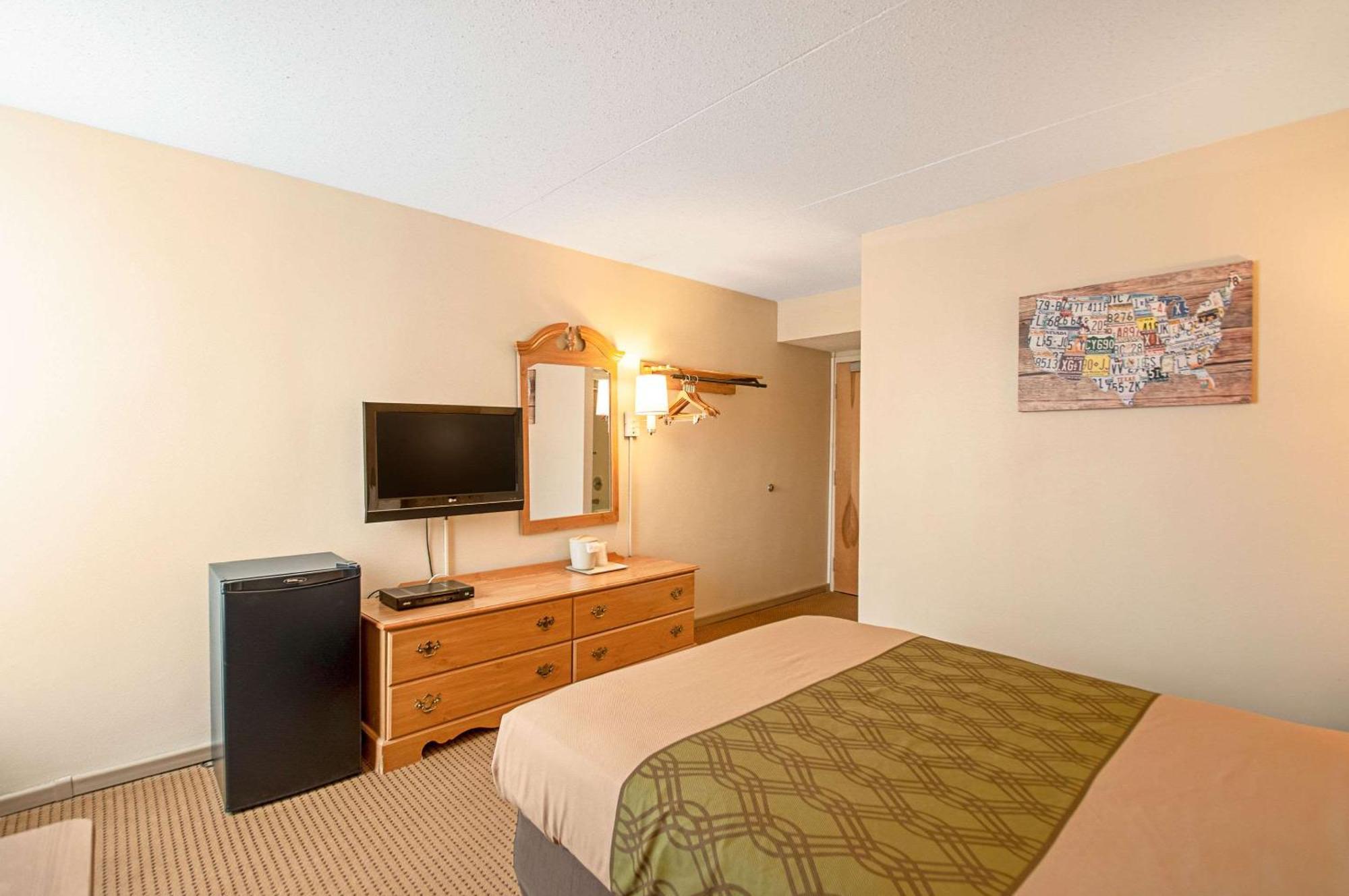 Econo Lodge Metro Arlington Buitenkant foto